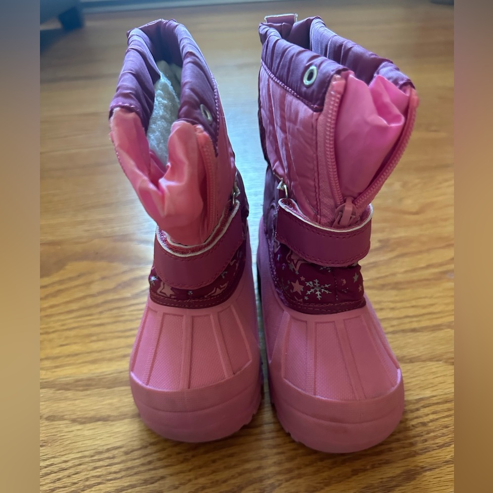 Snow Boots - Picture 3 of 3